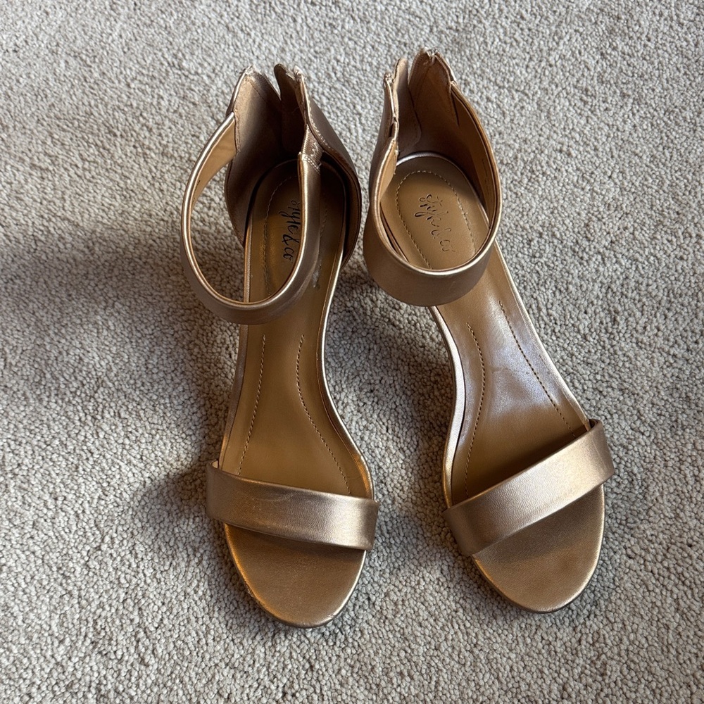 Ankle-Strap Metallic Tan Women’s Sandals